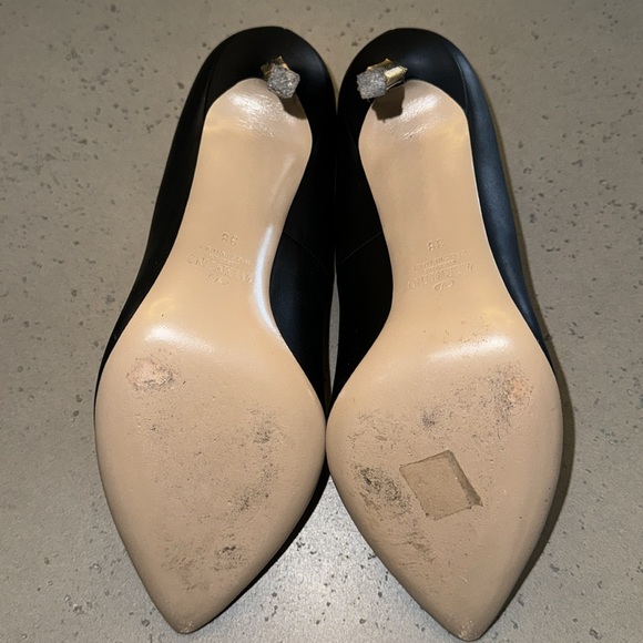 Valentino Garavani Gold Extreme Heel Nappa Leather Rockstud Black Pump Sz 38 - Picture 7 of 11